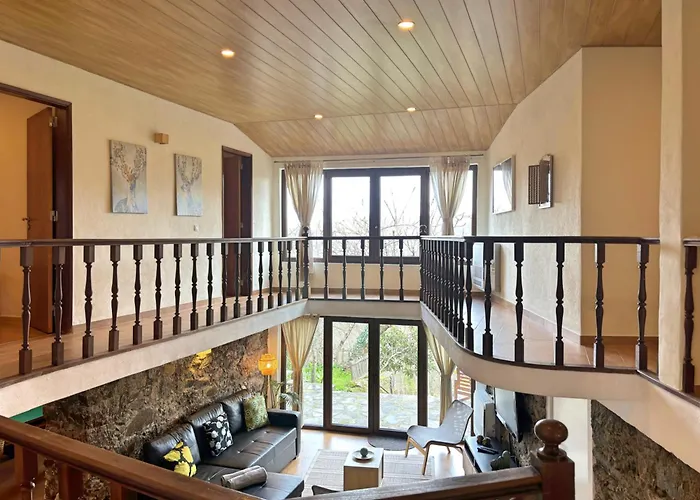 Retiro De Gondramaz - 200 M2