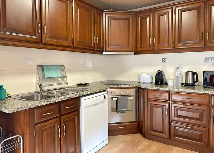 Retiro De Gondramaz - 200 M2