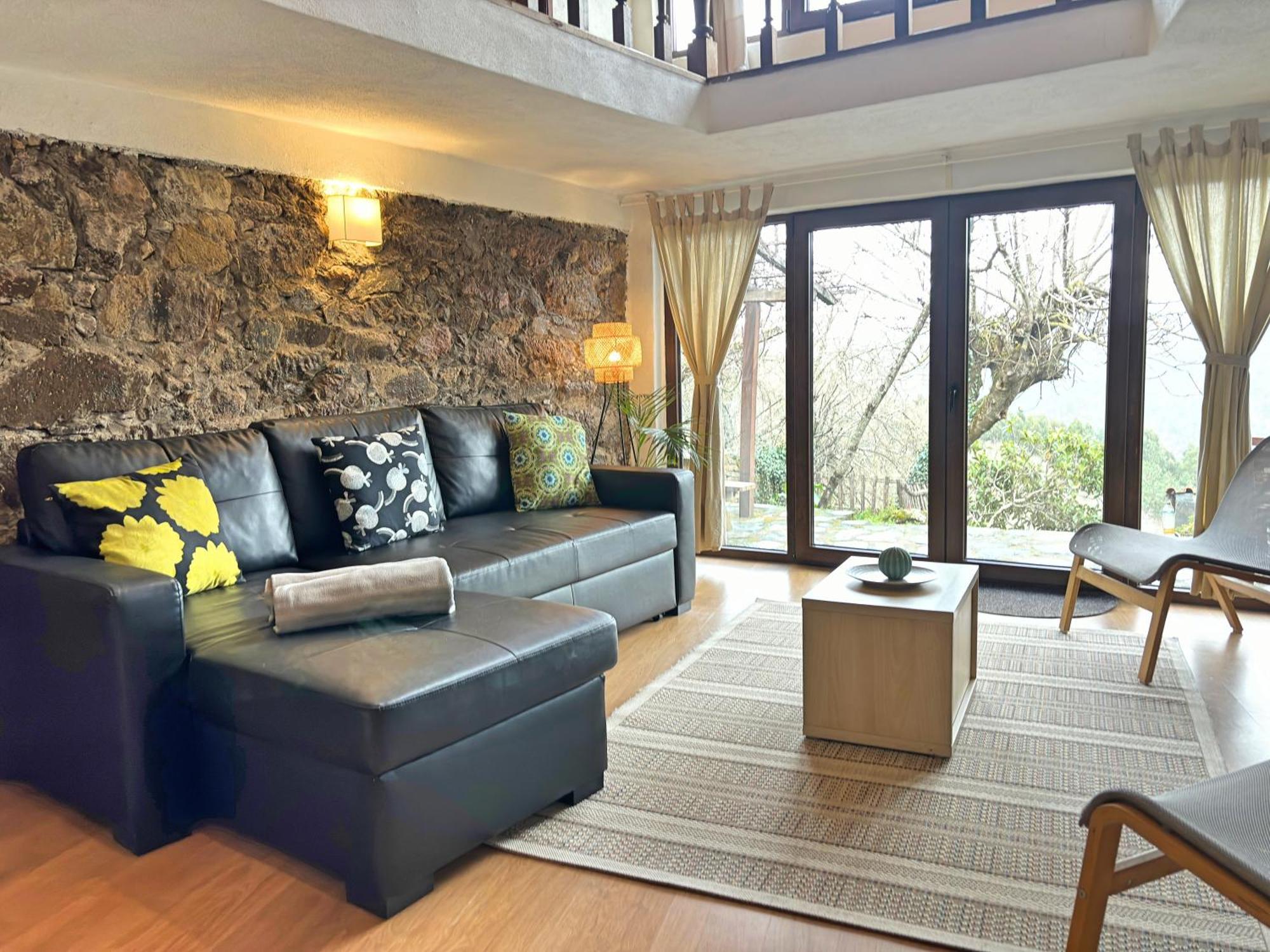 Retiro De - 200 M2 Villa Gondramaz