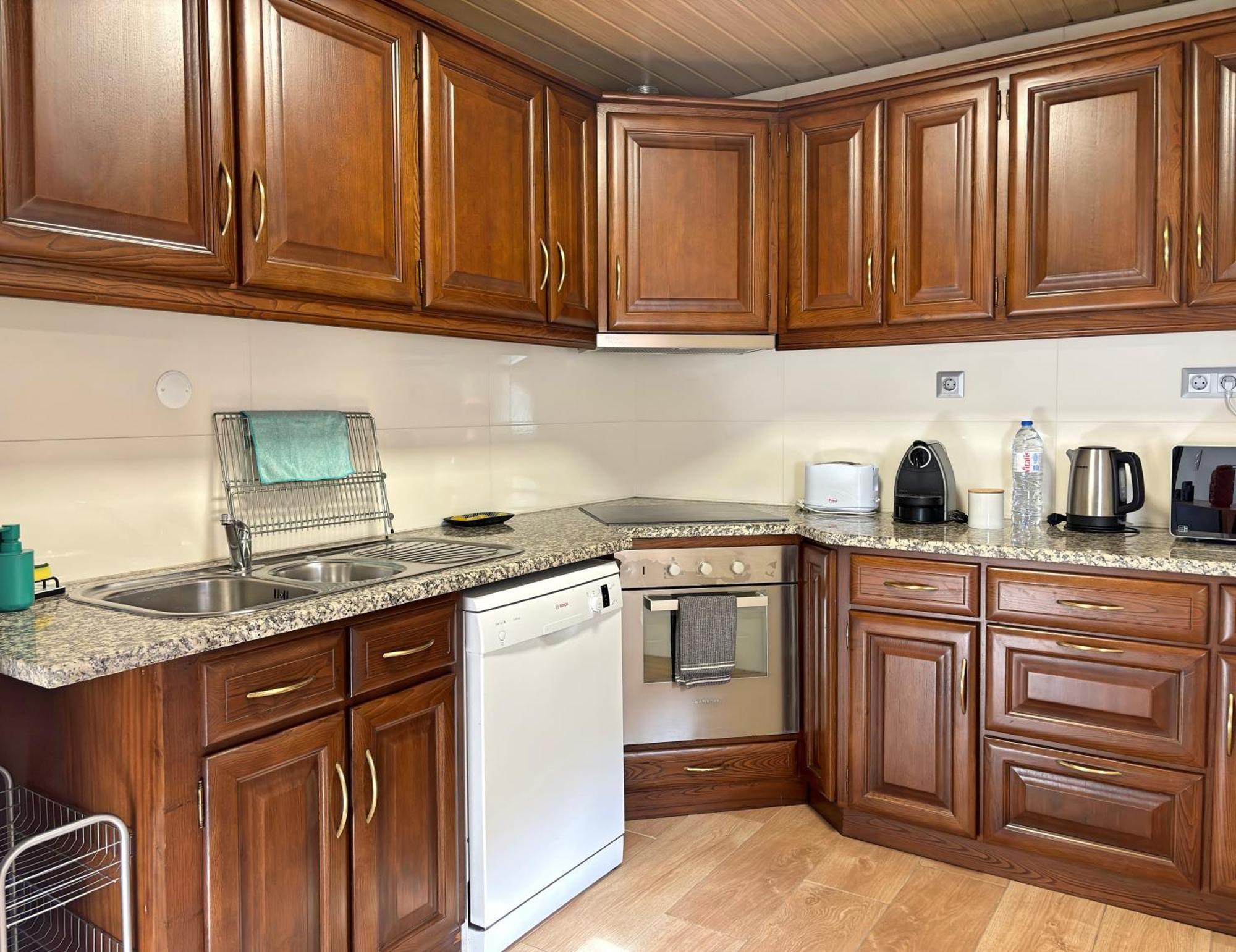 Retiro De - 200 M2 Villa Gondramaz